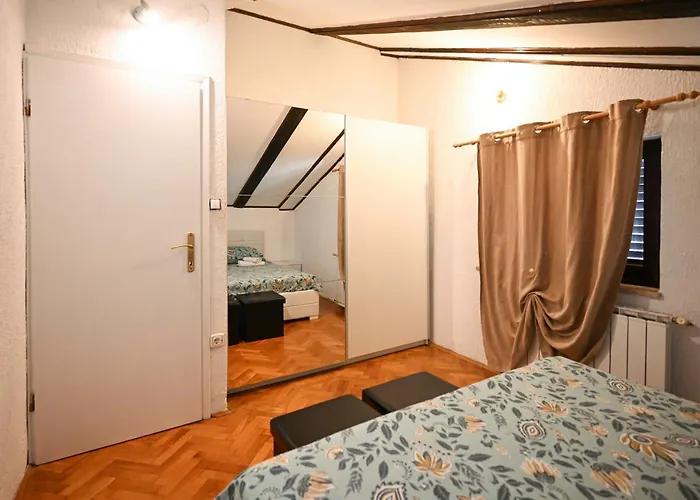 Liliane Kvarner View *