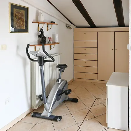 Liliane Kvarner View *