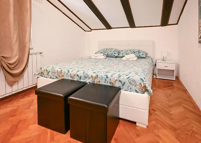 Liliane Kvarner View * Οπατία